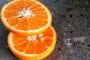 Una naranja, del color de Orange